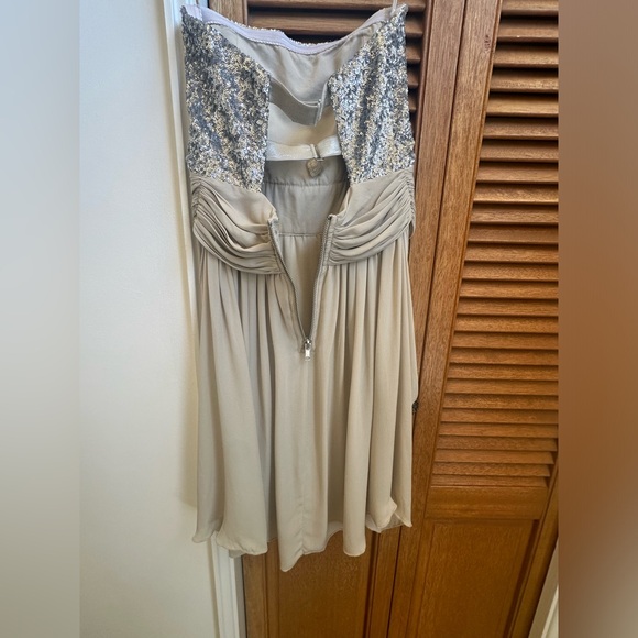 Alice + Olivia Womens Dress Size 2 Silver Taupe Sequined Sheath Strapless Short - Picture 6 of 16